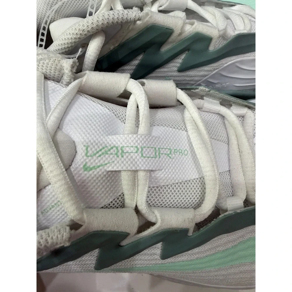 Nike Vapor Pro 3 Women's Hard Court Tennis Shoes Size 11 NWOB